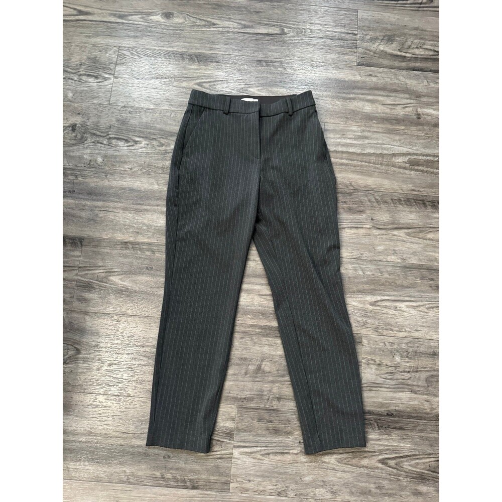 H&M women’s gray dress pants size 6 , 26 inch inseam
